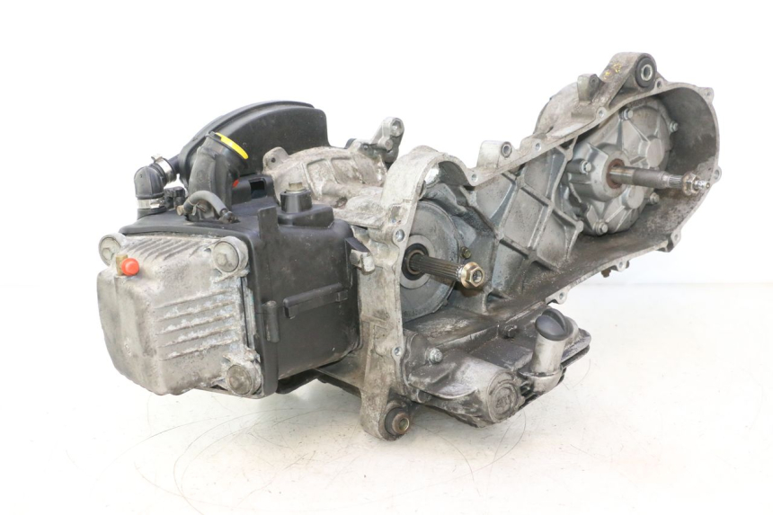 photo de MOTOR PIAGGIO ZIP 4T 50 (2006 - 2017) - Ángulo de visión alternativo