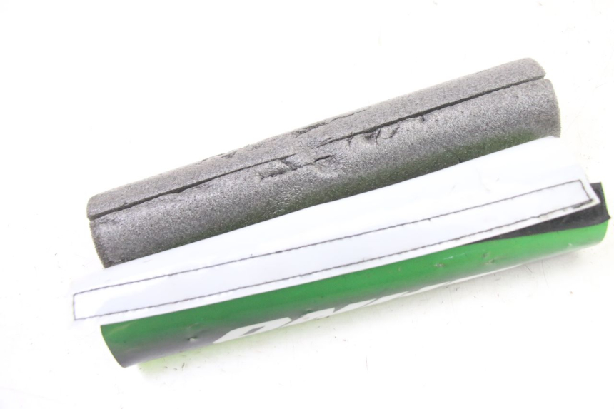 photo de ESPUMA DE MANILLAR APOLLO RXF 125 - Primer plano técnico