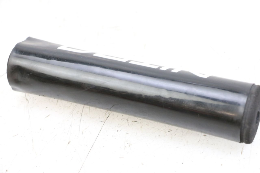 photo de MANILLAR PROTECTOR NITRO MOTORS THUNDER 125 - Primer plano técnico