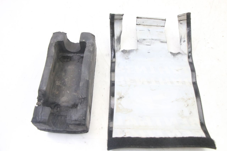 photo de MANILLAR PROTECTOR YAMAHA YZ-F YZF 250 (2007 - 2013) - Estado de la superficie y material