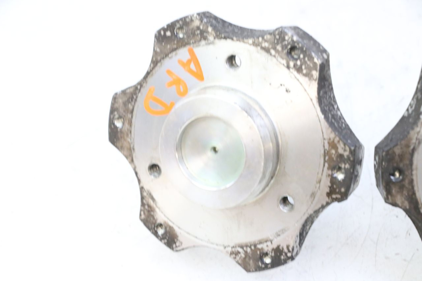 photo de CUBO RUEDA TRASERA QUADRO 4 4D 350 (2015 - 2018) - Vista general del producto