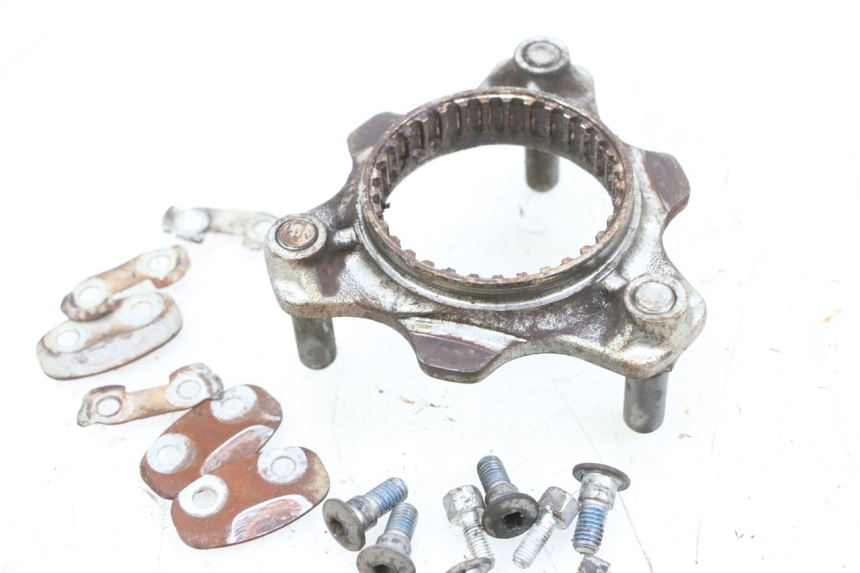 photo de CUBO RUEDA TRASERA SUZUKI BURGMAN 650 (2013 - 2020) - Detalle de la pieza