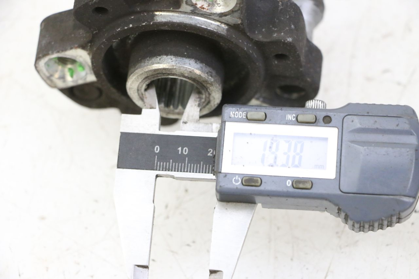 photo de BUJE DE RUEDA TRASERA PEUGEOT CITYSTAR 50 (2013 - 2017) - Zoom estado de uso