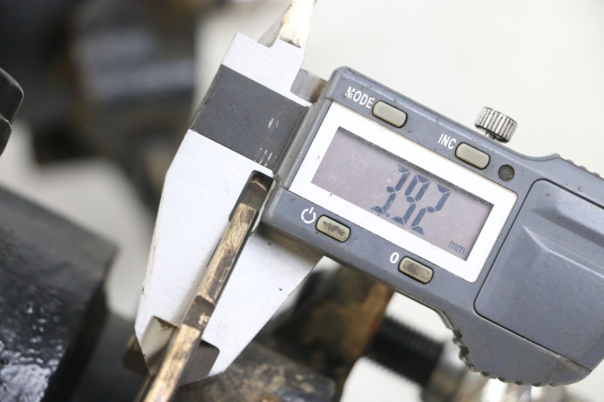 photo de CUBO RUEDA TRASERA HYTRACK HY S 4X4 410 (2013 - 2016) - Marcados y referencias originales