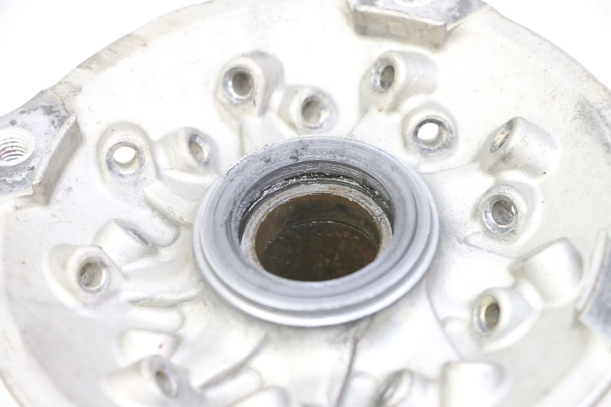 photo de CUBO RUEDA TRASERA KAWASAKI KX F KXF 450 (2009 - 2011) - Primer plano técnico