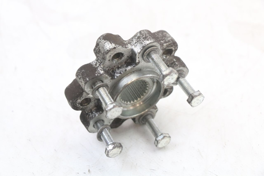 photo de CUBO RUEDA TRASERA PEUGEOT DJANGO 125 (2014 - 2017) - Primer plano técnico