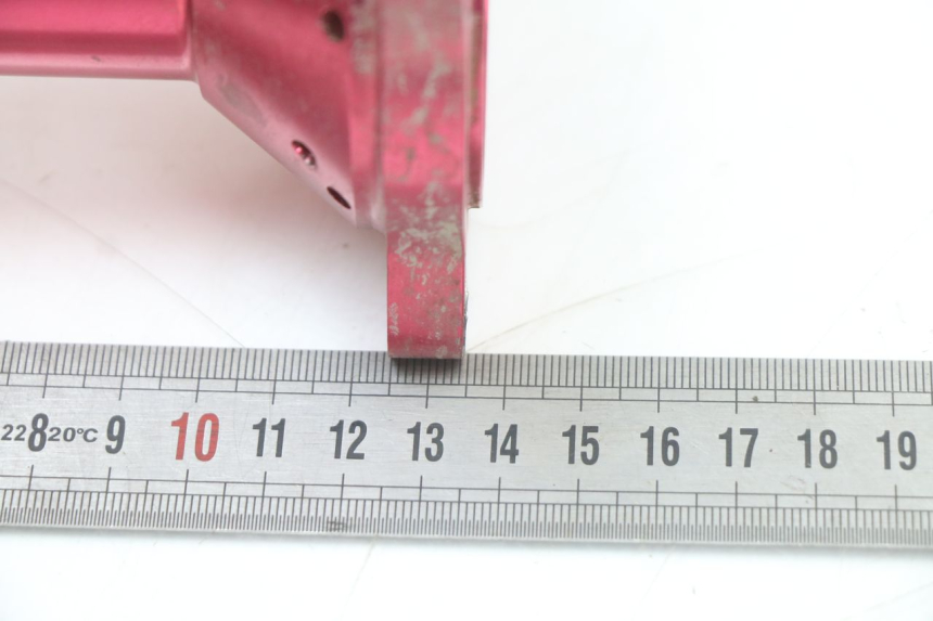 photo de CUBO RUEDA TRASERA YCF PIT BIKE 125 (2010 - 2018) - Detalles de los puntos de fijación