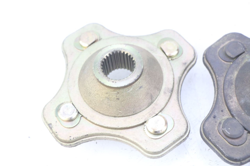 photo de BUJE DE RUEDA TRASERA SPY RACING F3 350 (2015 - 2022) - Zoom estado de uso