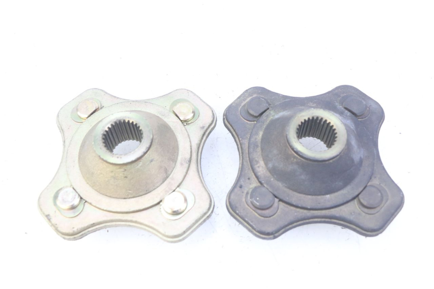 photo de BUJE DE RUEDA TRASERA SPY RACING F3 350 (2015 - 2022) - Primer plano técnico