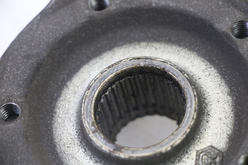 photo de CUBO RUEDA TRASERA PEUGEOT SATELIS 250 (2006 - 2012) - Detalles de los puntos de fijación