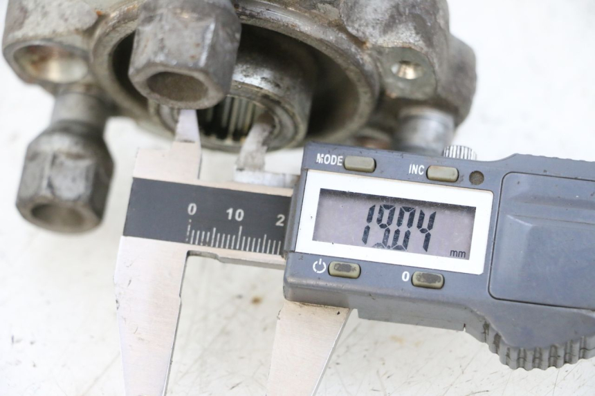 photo de CUBO RUEDA TRASERA PEUGEOT SATELIS 125 (2013 - 2018) - Detalle de la pieza