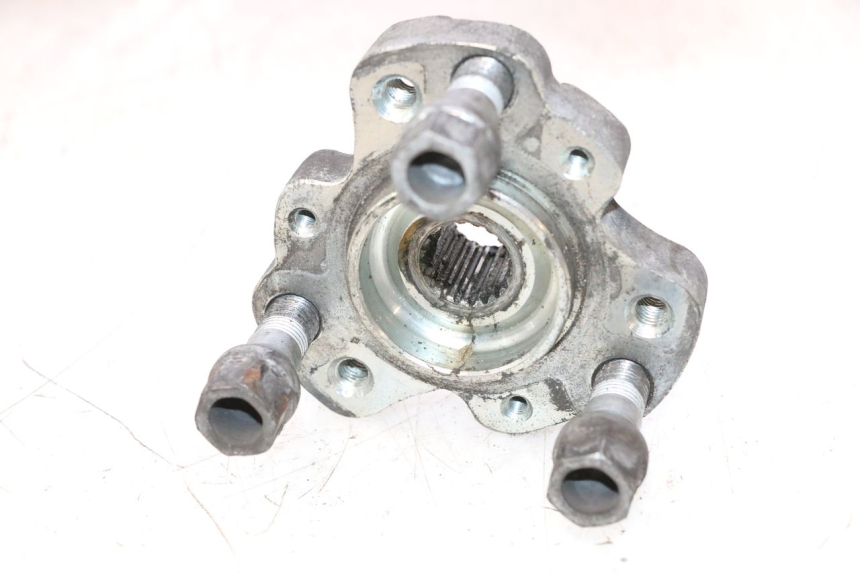 photo de CUBO RUEDA TRASERA PEUGEOT SATELIS 125 (2013 - 2018) - Zoom estado de uso