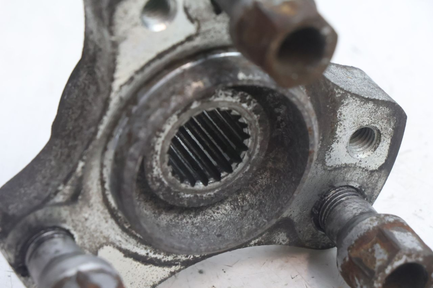 photo de BUJE DE RUEDA TRASERA PEUGEOT SATELIS 125 (2006 - 2009) - Zoom estado de uso