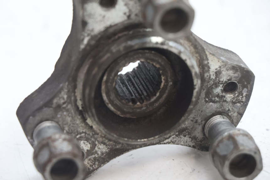 photo de CUBO RUEDA TRASERA PEUGEOT SPEEDFIGHT 2 AC 50 (2000 - 2009) - Zoom estado de uso