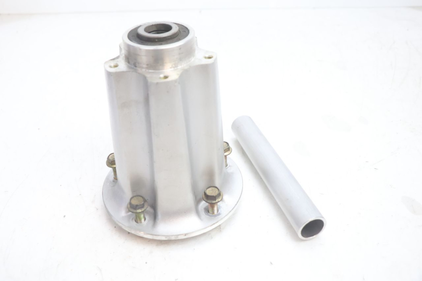 photo de CUBO RUEDA TRASERA CAN-AM SPYDER RS 1000 (2008 - 2012) - Vista general del producto
