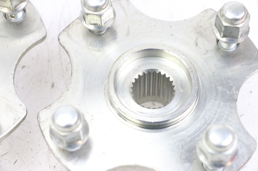 photo de BUJE DE RUEDA TRASERA HYTRACK ST 170 (2020 - 2024) - Estado de la superficie y material