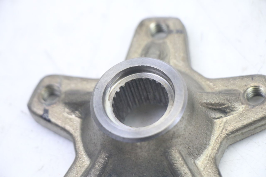 photo de BUJE DE RUEDA TRASERA APRILIA SXR 50 (2021 - 2023) - Primer plano técnico