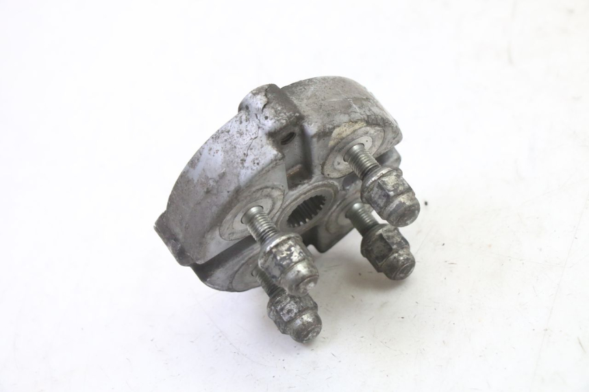 photo de CUBO RUEDA TRASERA HONDA X8R 50 (1998 - 2003) - Detalles de los puntos de fijación