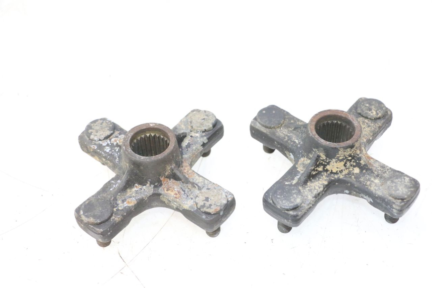 photo de CUBO RUEDA TRASERA SMC XROAD 150 - Detalles de los puntos de fijación