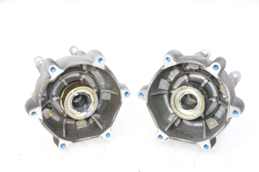 photo de CUBO RUEDA DELANTERA PIAGGIO MP3 HPE 310 (2024 - 2025) - Vista principal