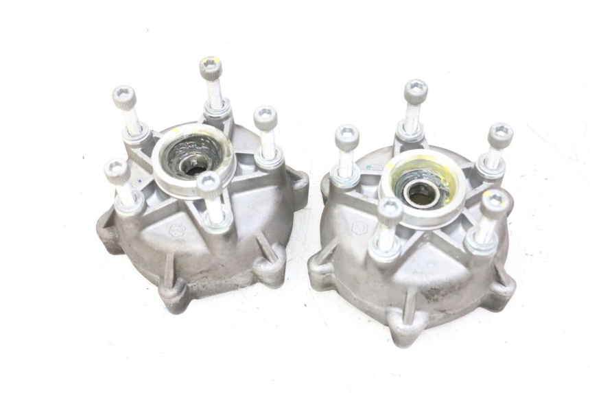 photo de CUBO RUEDA DELANTERA PIAGGIO MP3 HPE 310 (2024 - 2025) - Otra perspectiva