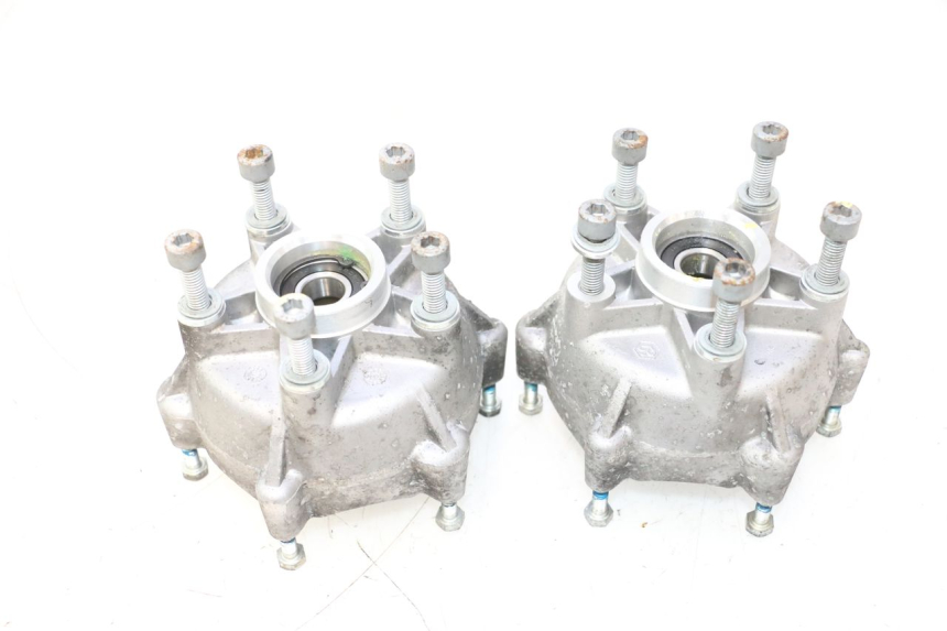 photo de CUBO RUEDA DELANTERA PIAGGIO MP3 HPE 530 (2022 - 2026) - Zoom estado de uso