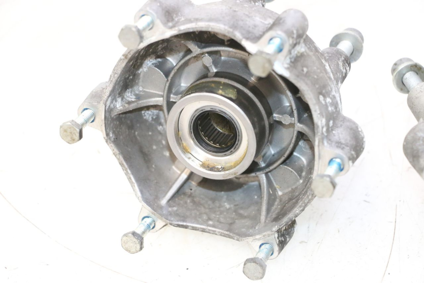 photo de CUBO RUEDA DELANTERA PIAGGIO MP3 HPE 530 (2022 - 2026) - Vista general del producto