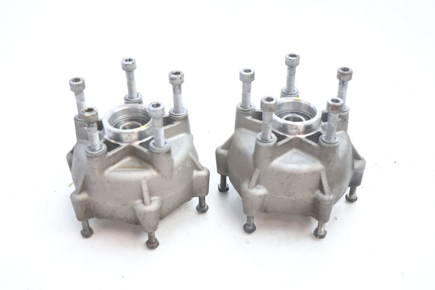 photo de CUBO RUEDA DELANTERA PIAGGIO MP3 LT 300 (2010 - 2016) - Otra perspectiva