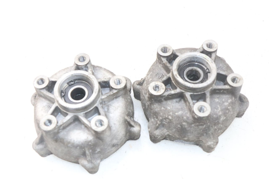 photo de BUJE DE RUEDA DELANTERA PIAGGIO MP3 125 (2006 - 2014) - Primer plano técnico