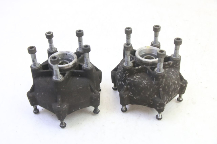 photo de BUJE DE RUEDA DELANTERA PIAGGIO MP3 125 (2006 - 2014) - Zoom estado de uso