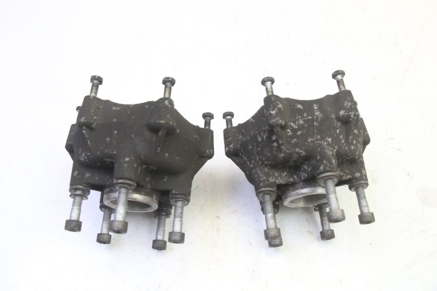 photo de BUJE DE RUEDA DELANTERA PIAGGIO MP3 125 (2006 - 2014) - Primer plano técnico