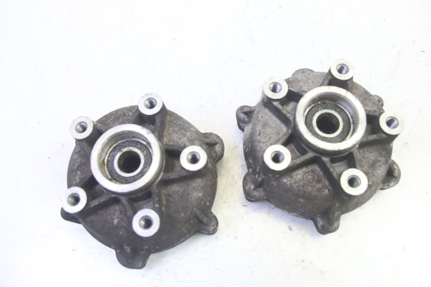 photo de BUJE DE RUEDA DELANTERA PIAGGIO MP3 RL 250 (2006 - 2010) - Primer plano técnico