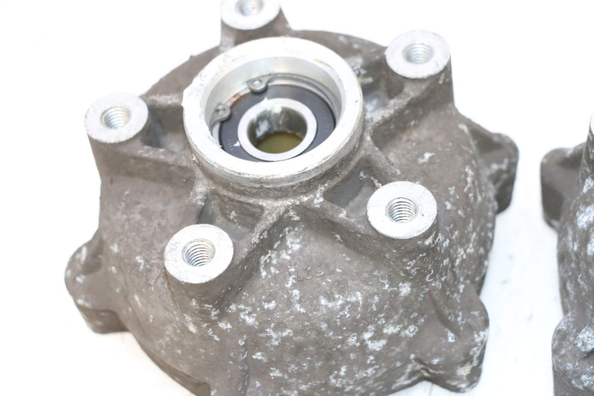 photo de BUJE DE RUEDA DELANTERA PIAGGIO MP3 RL 250 (2006 - 2010) - Primer plano técnico
