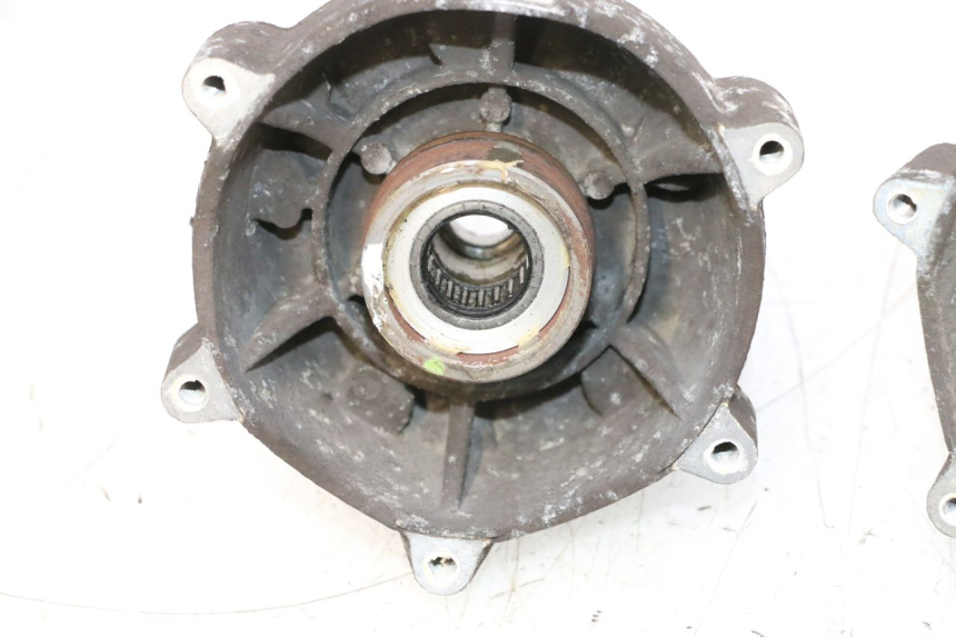 photo de BUJE DE RUEDA DELANTERA PIAGGIO MP3 RL 250 (2006 - 2010) - Detalles de los puntos de fijación