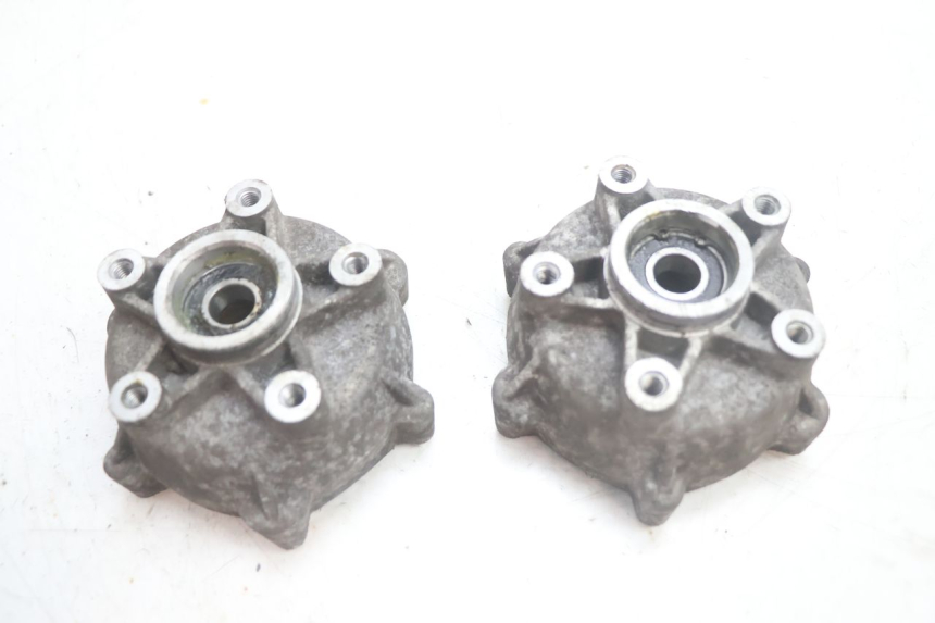 photo de BUJE DE RUEDA DELANTERA PIAGGIO MP3 125 (2006 - 2014) - Primer plano técnico