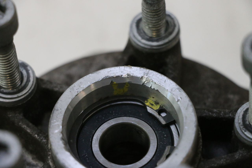 photo de CUBO RUEDA DELANTERA PIAGGIO MP3 500 (2011 - 2015) - Primer plano técnico