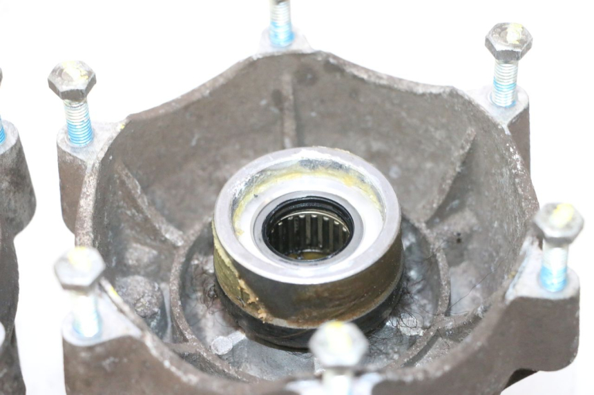 photo de CUBO RUEDA DELANTERA PIAGGIO MP3 500 (2011 - 2015) - Estado de la superficie y material