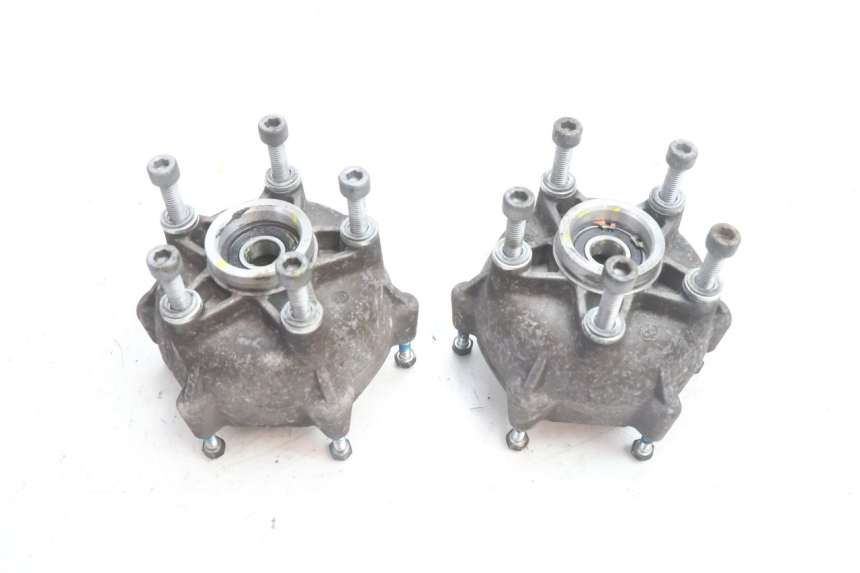 photo de CUBO RUEDA DELANTERA PIAGGIO MP3 500 (2016 - 2018) - Vista principal