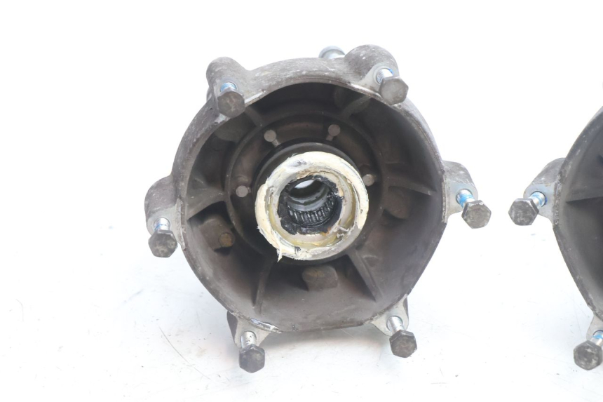 photo de CUBO RUEDA DELANTERA PIAGGIO MP3 500 (2016 - 2018) - Primer plano técnico