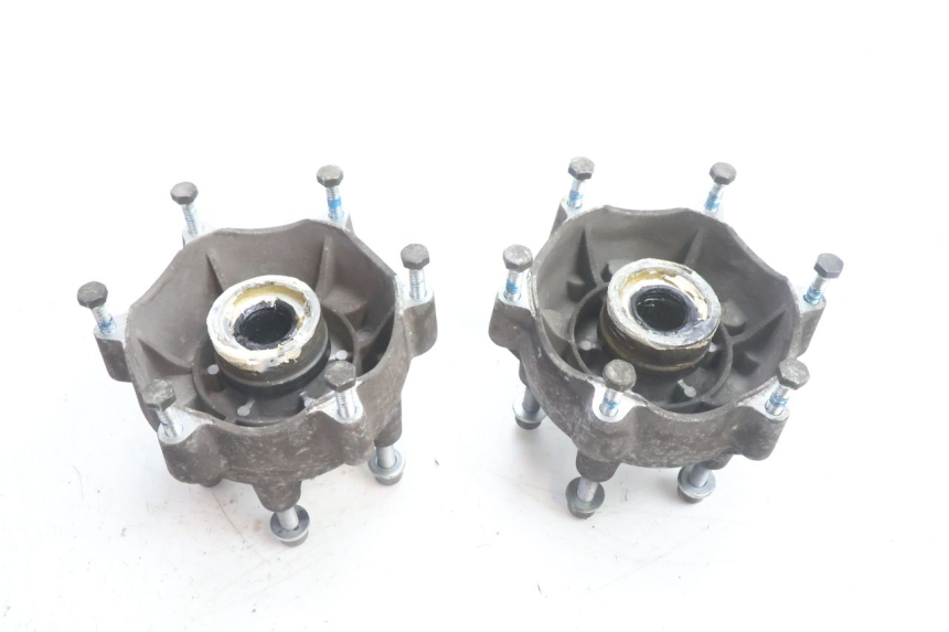 photo de CUBO RUEDA DELANTERA PIAGGIO MP3 500 (2016 - 2018) - Detalles de los puntos de fijación