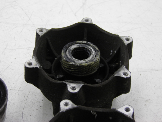 photo de CUBO RUEDA DELANTERA PIAGGIO MP3 RL 125 (2006 - 2014) - Zoom estado de uso