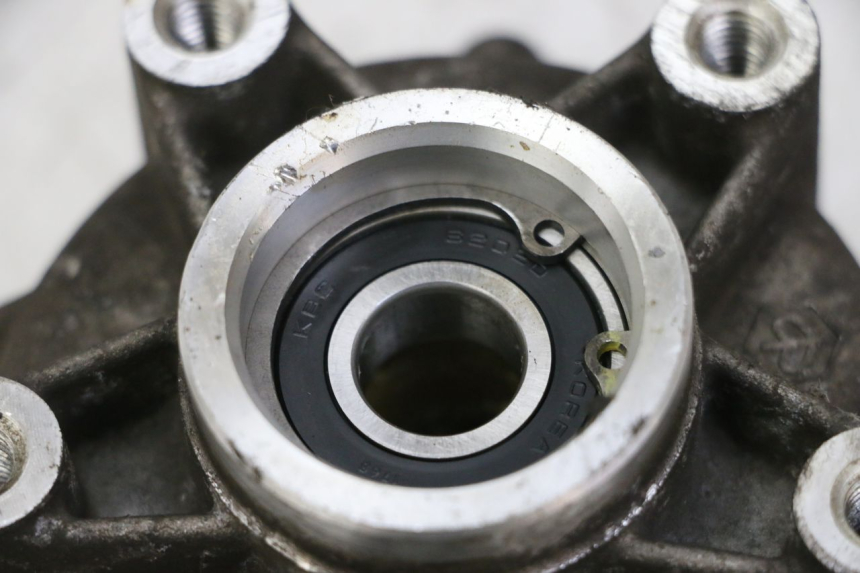 photo de BUJE DE RUEDA DELANTERA PIAGGIO VESPA S 2T 50 (2007 - 2014) - Zoom estado de uso