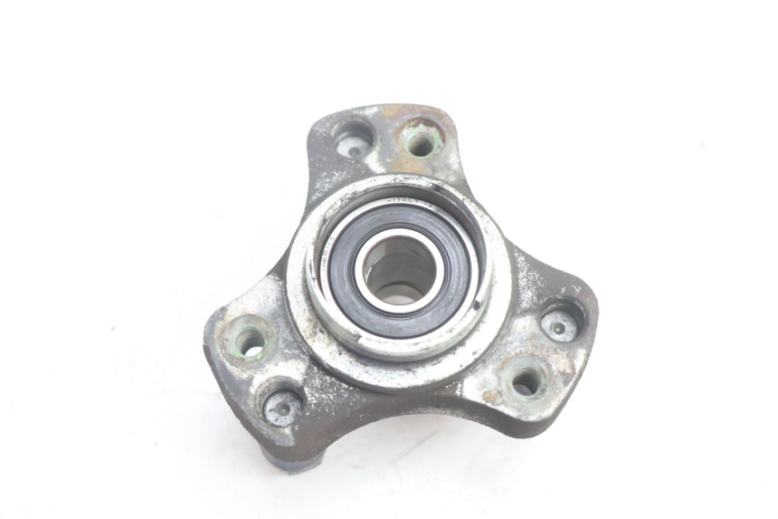 photo de CUBO RUEDA DELANTERA PEUGEOT SPEEDFIGHT 2 AC 50 (2000 - 2009) - Primer plano técnico