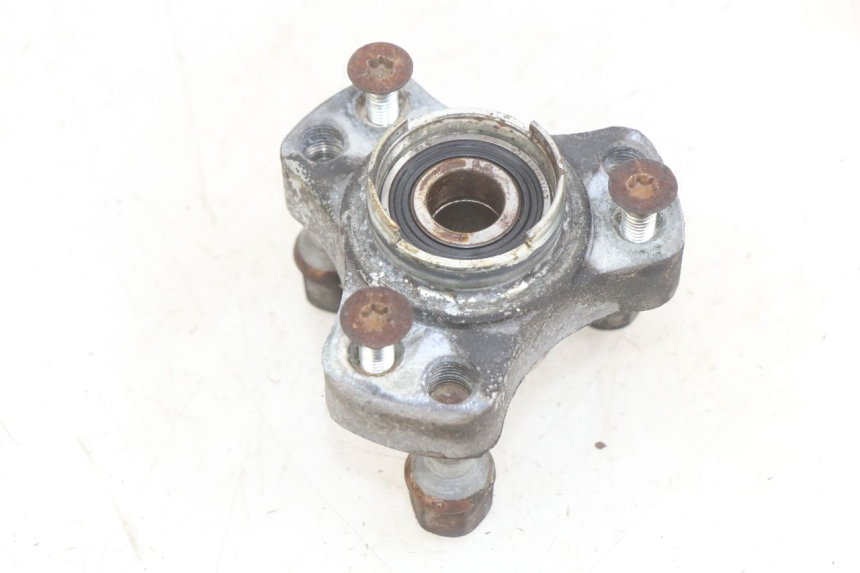 photo de BUJE DE RUEDA DELANTERA PEUGEOT SPEEDFIGHT LC 50 (1996 - 2002) - Primer plano técnico