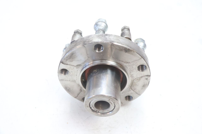 photo de CUBO RUEDA DELANTERA BOOM TRIKE FUN 500 (2004 - 2010) - Primer plano técnico