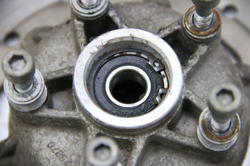 photo de BUJE DE RUEDA DELANTERA PIAGGIO VESPA GRANTURISMO 125 (2003 - 2007) - Detalle de la pieza