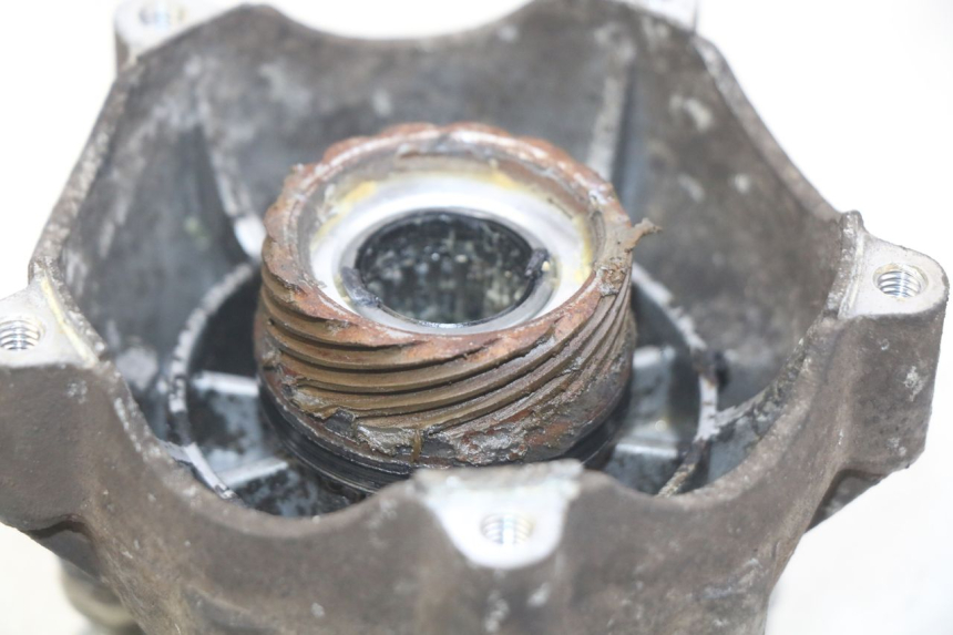 photo de BUJE DE RUEDA DELANTERA PIAGGIO VESPA LXV 125 (2006 - 2009) - Zoom estado de uso