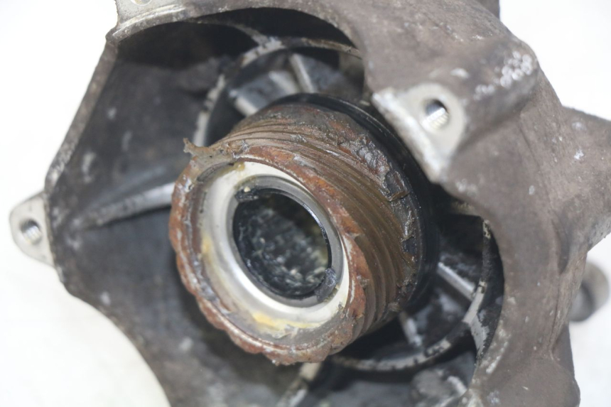 photo de BUJE DE RUEDA DELANTERA PIAGGIO VESPA LXV 125 (2006 - 2009) - Detalles de los puntos de fijación