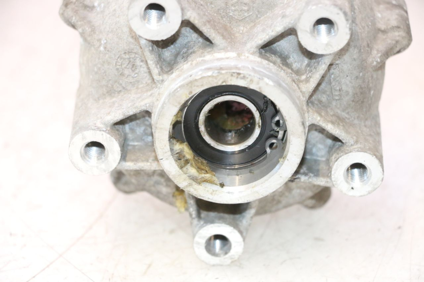 photo de BUJE DE RUEDA DELANTERA PIAGGIO VESPA S 2T 50 (2007 - 2014) - Zoom estado de uso