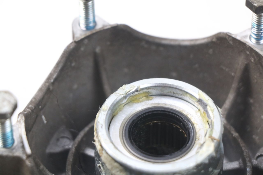 photo de BUJE DE RUEDA DELANTERA PIAGGIO VESPA SPRINT 2T 50 (2014 - 2018) - Zoom estado de uso